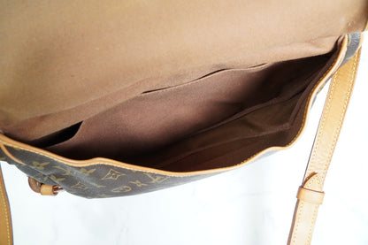 [Good] Louis Vuitton Monogram Saumur 30 Shoulder Bag M42256 Crossbody Vintage