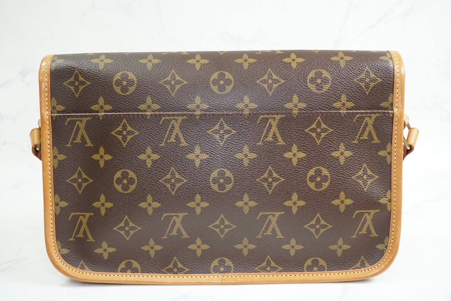[EXCELLENT] LOUIS VUITTON Monogram Gibeciere MM Shoulder Crossbody Bag M42247