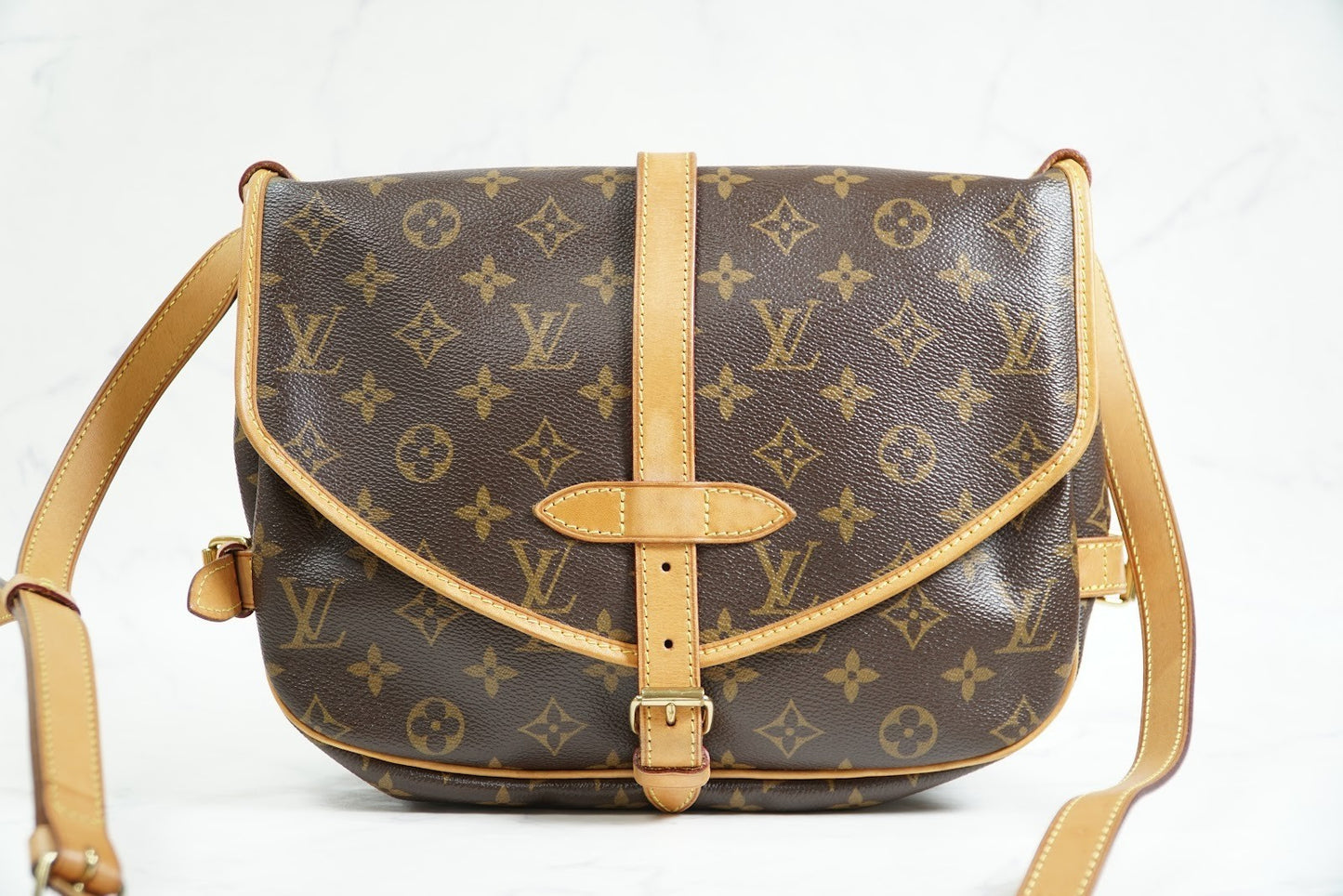 [Rank AB] LOUIS VUITTON Saumur 30 Monogram Shoulder Bag M42256 Canvas w/ Box