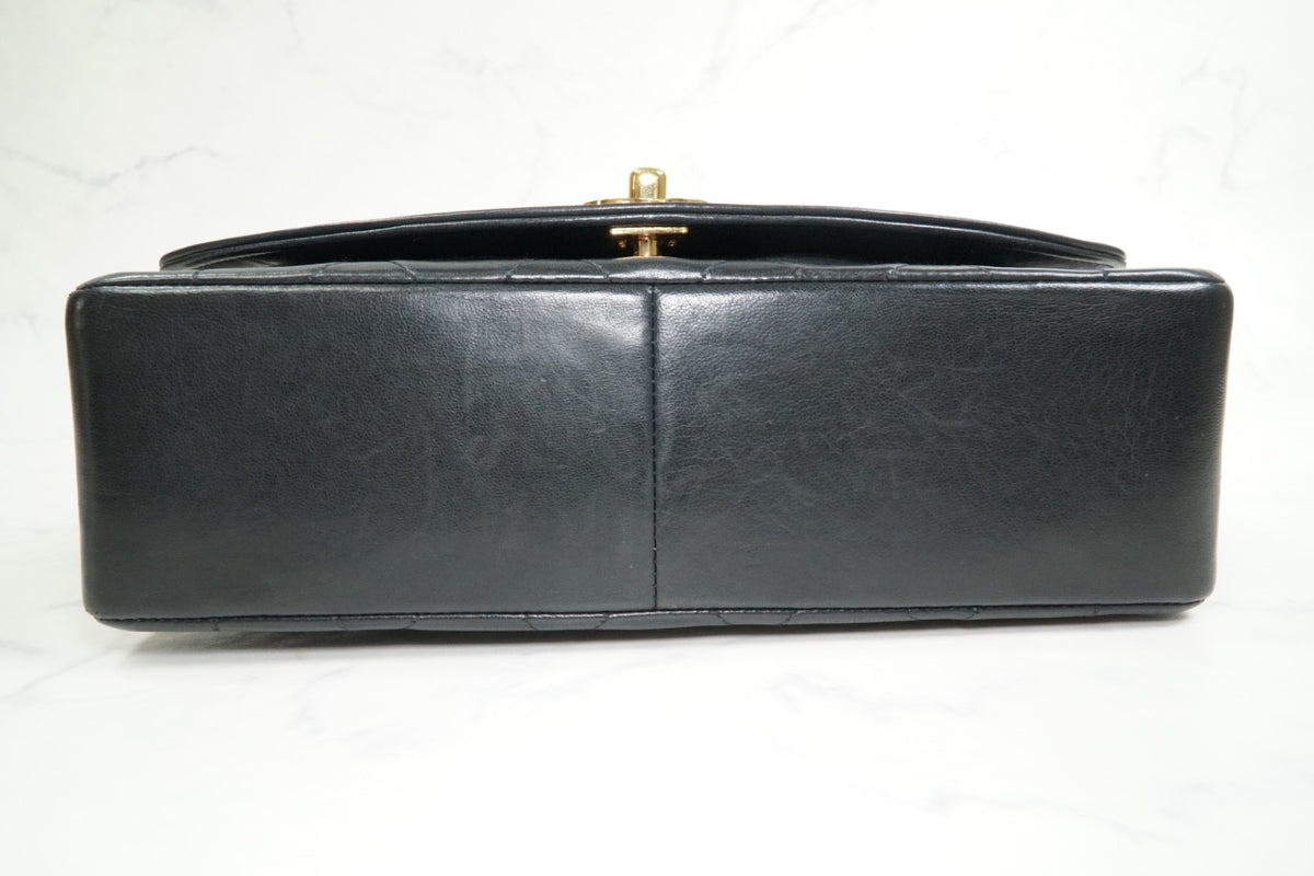 [VERY GOOD] CHANEL Vintage Diana Matelasse Chain Shoulder Bag Black Lambskin