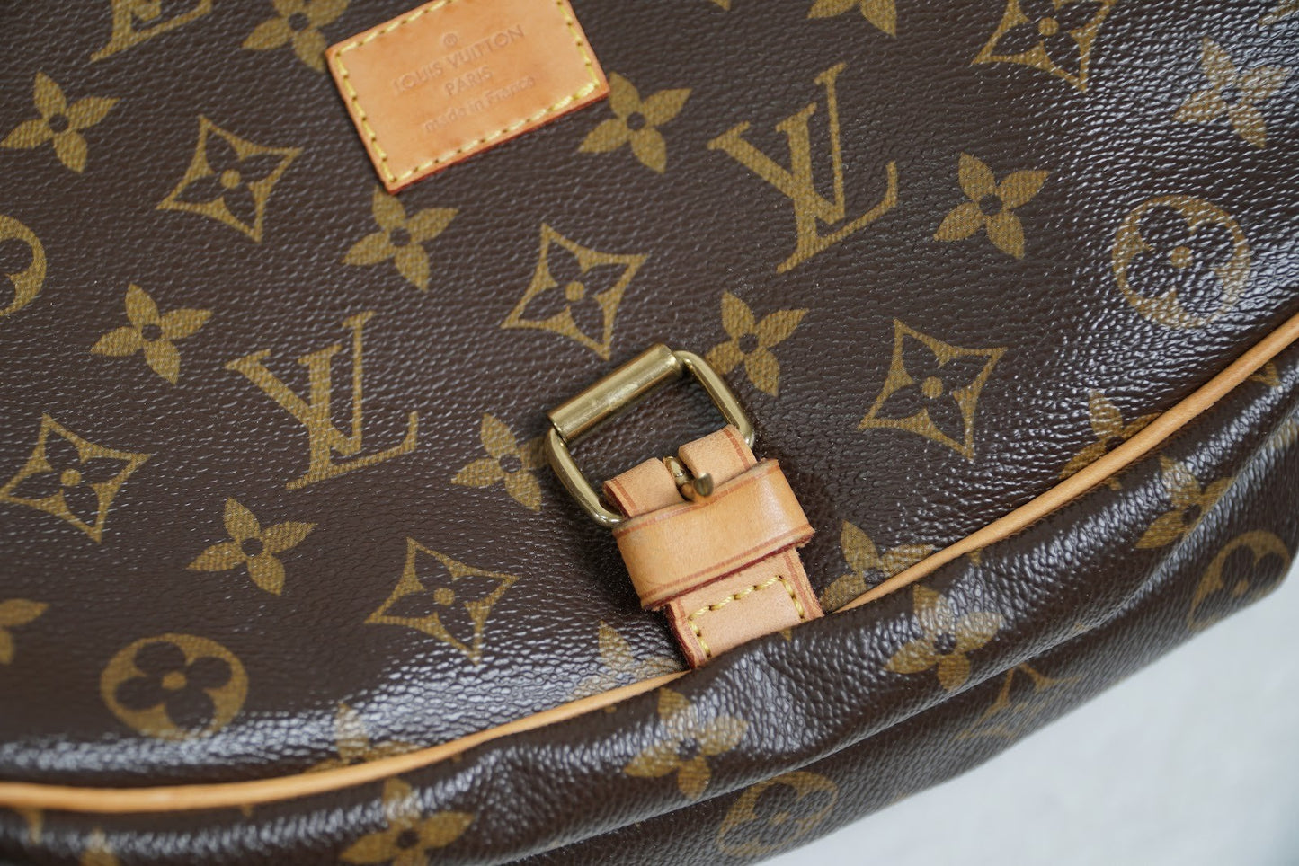 [Rank AB] LOUIS VUITTON Saumur 30 Monogram Shoulder Bag M42256 Canvas w/ Box