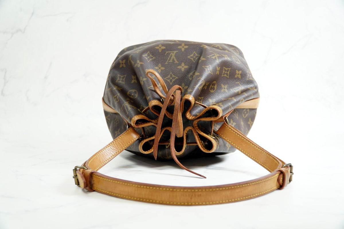[Good] LOUIS VUITTON Monogram Petit Noe Shoulder Bucket Bag Leather Brown AR0921