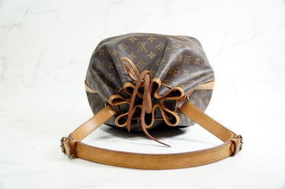 [Good] LOUIS VUITTON Monogram Petit Noe Shoulder Bucket Bag Leather Brown AR0921