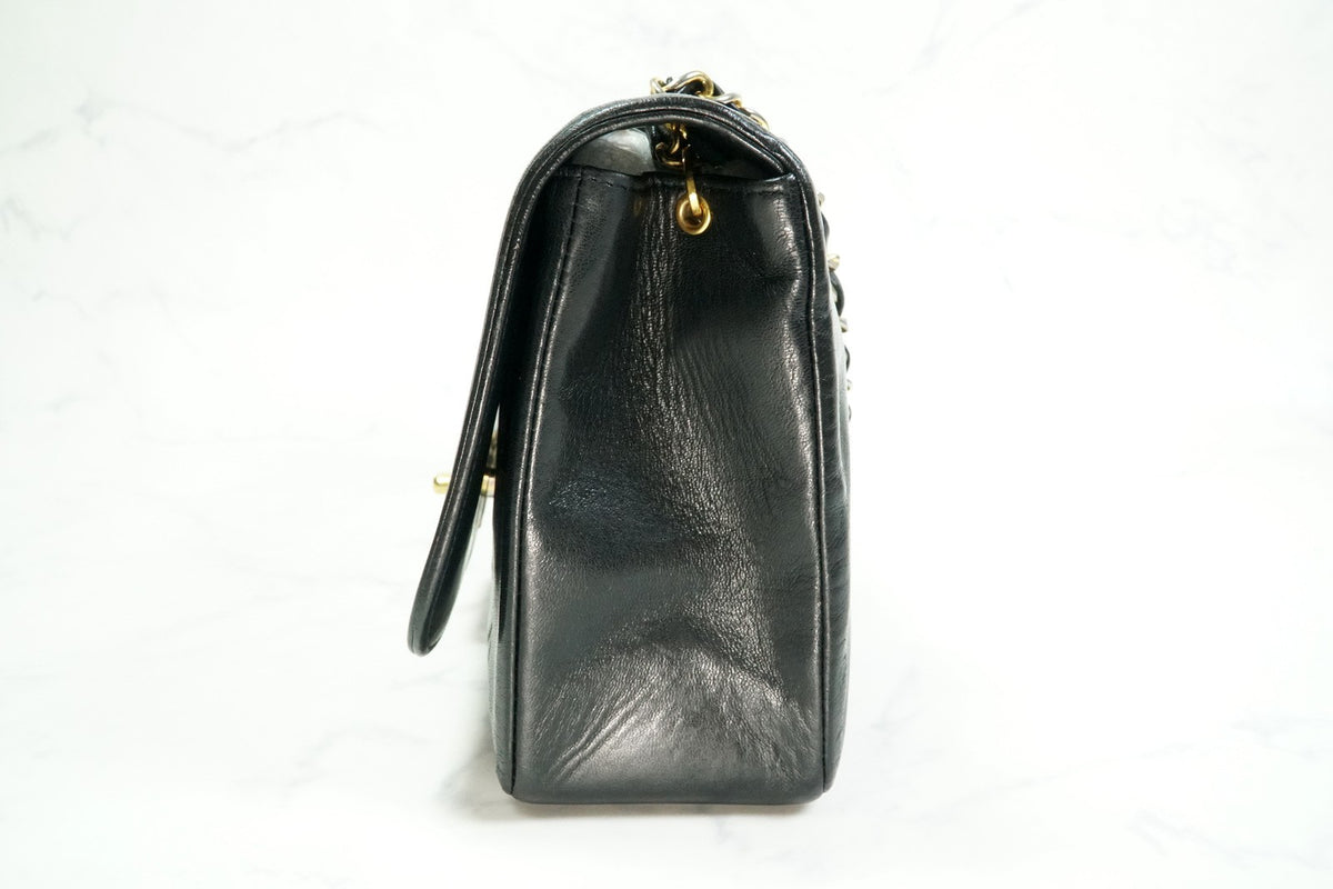 [Rank AB] CHANEL Vintage Diana 25 Matelasse Lambskin Chain Shoulder Bag Black