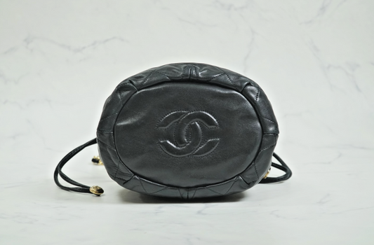 [AB] CHANEL Matelasse Quilted Drawstring Chain Shoulder Bag Lambskin Black Gold