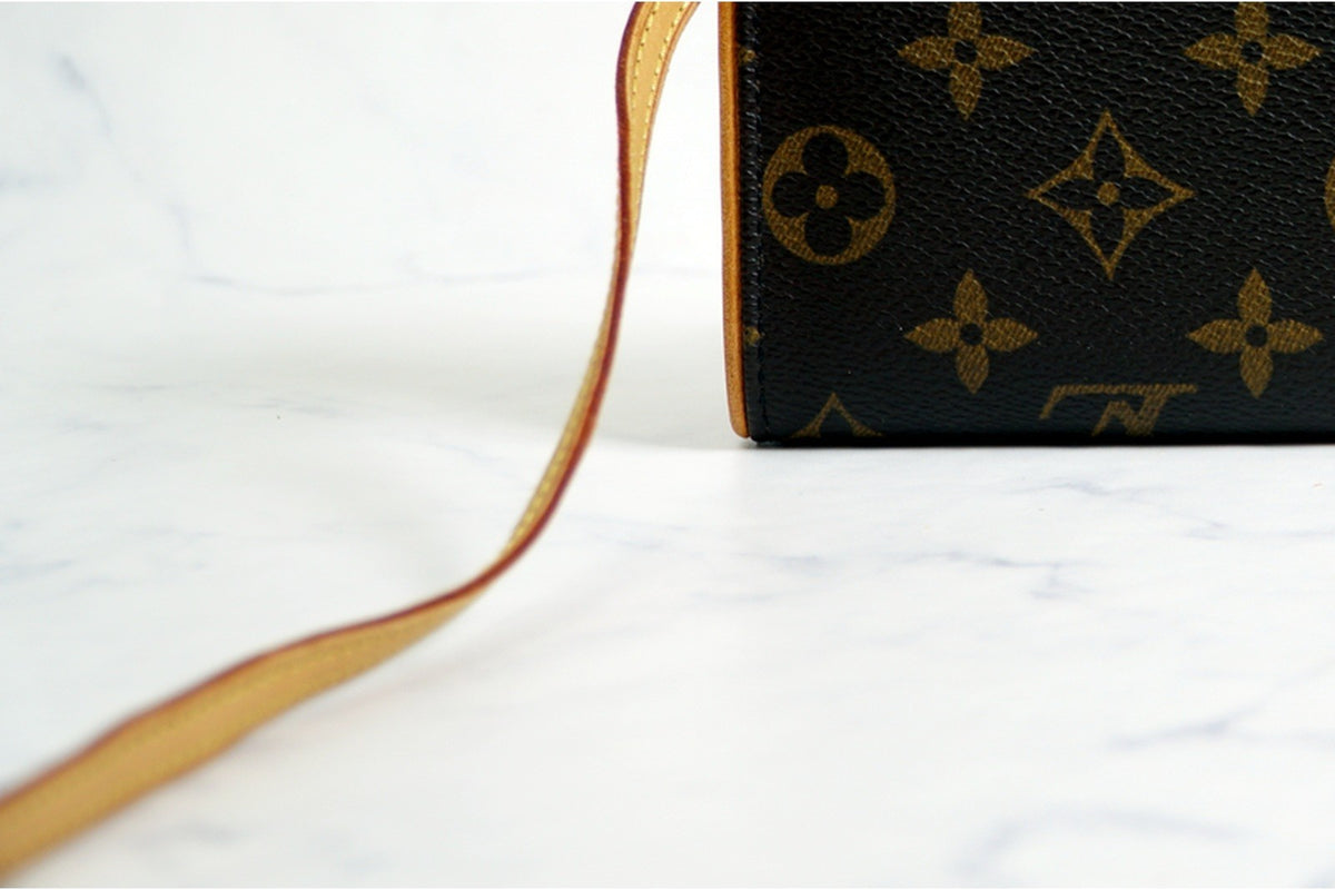 [Rank AB] Louis Vuitton Monogram Pochette Twin PM Shoulder Clutch Bag M51854