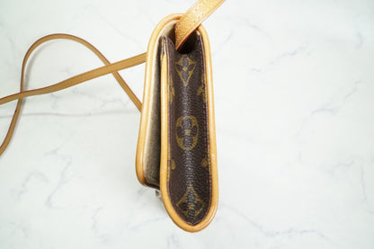 [Excellent] Vintage Louis Vuitton Monogram Pochette Twin GM Crossbody Bag M51852