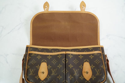 [EXCELLENT] LOUIS VUITTON Monogram Gibeciere MM Shoulder Crossbody Bag M42247