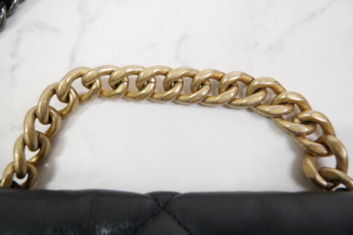 [Very Good] CHANEL 19 Quilted Flap Shoulder Bag Black Leather Gold Hardware Auth