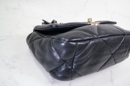 [Very Good] CHANEL 19 Quilted Flap Shoulder Bag Black Leather Gold Hardware Auth