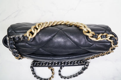 [Very Good] CHANEL 19 Quilted Flap Shoulder Bag Black Leather Gold Hardware Auth