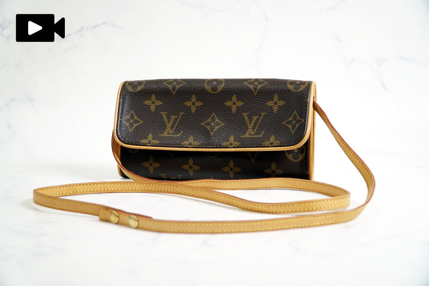 [Rank AB] Louis Vuitton Monogram Pochette Twin PM Shoulder Clutch Bag M51854