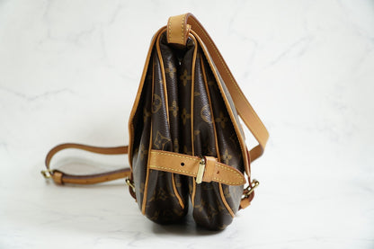 [Rank AB] LOUIS VUITTON Saumur 30 Monogram Shoulder Bag M42256 Canvas w/ Box